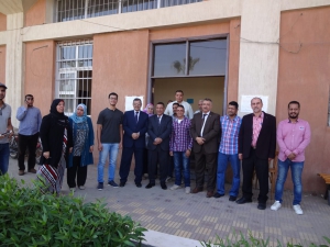 رئيس جامعة بنها يتفقد تلقي طلبات الطلاب الراغبين في الاشتراك في انتخابات اتحاد الطلاب  بهندسة بنها